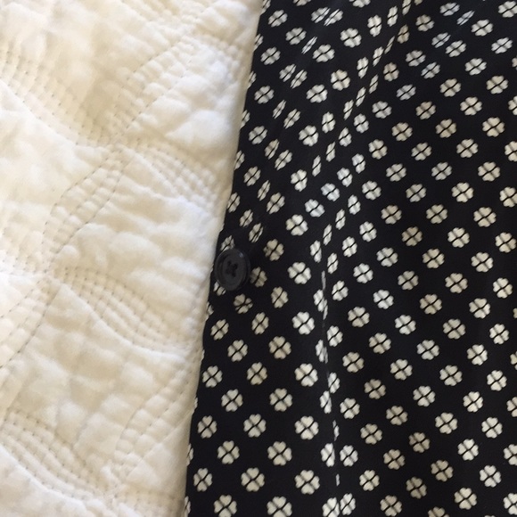 Loft | Black & White Romper | Size 2 - Picture 5 of 6